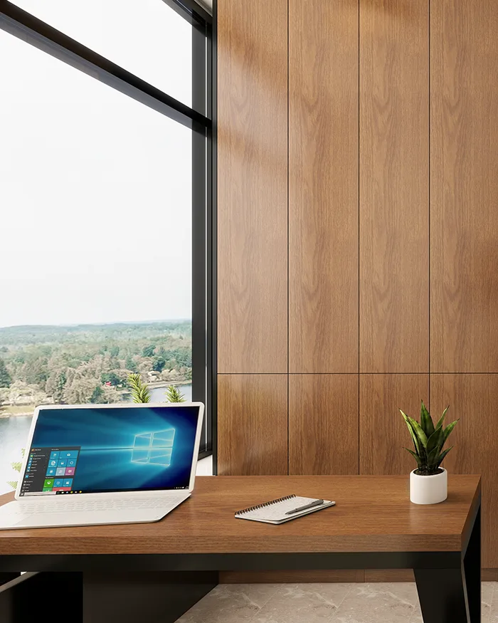 Savremeni moderni kancelarijski prostor sa drvenim stolom po meri, vertikalnim zidnim panelima i pogledom na reku, designed by Kraken Design-a