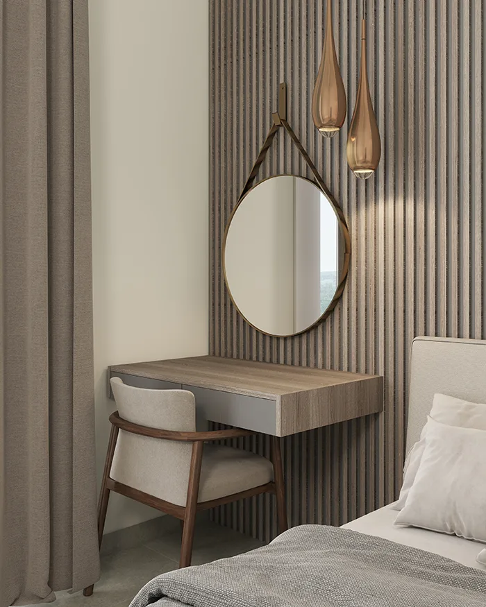 Elegantni toaletni stočić za šminku sa ogledalom i drvenim panelima u spavaćoj sobi. Rustic modern stil enterijera.